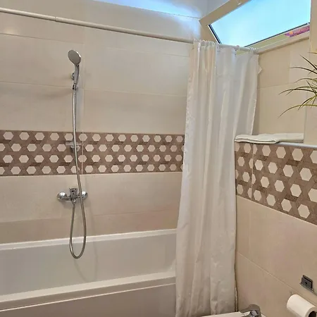 Perla Modern Penthouse 272 شقة Plazhi San Pietro