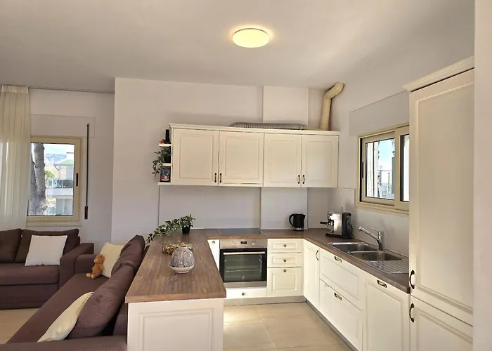 Perla Modern Penthouse 272 * Plazhi San Pietro